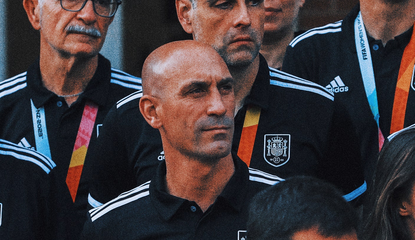Spanish soccer federation president Luis Rubiales resigns after kiss scandal-ZoomTech News