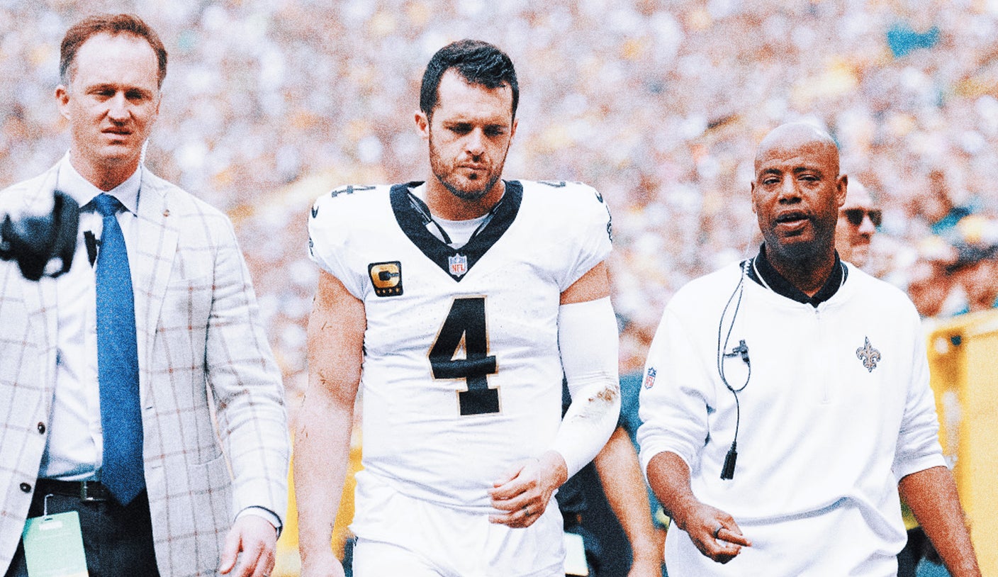 Saints' Derek Carr could reportedly miss time, but shoulder injury not  'serious