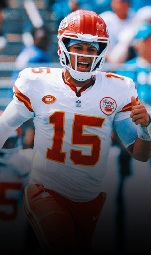 2024-25 NFL MVP odds, picks: Mahomes favored, can he win third MVP trophy?