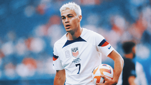FIFA WORLD CUP MEN Trending Image: Gregg Berhalter, Gio Reyna 'recently' spoke, have 'a way forward,' Matt Crocker says