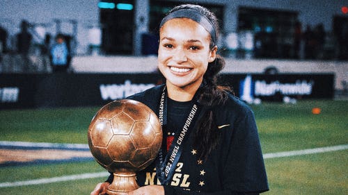 NWSL Trending Image: USWNT, Portland Thorns star Sophia Smith named to Ballon d'Or shortlist