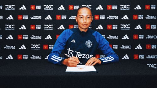 NWSL Trending Image: Manchester United signs American goalkeeper Phallon Tullis-Joyce from OL Reign