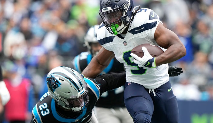 Walker sparks Seahawks to win over Panthers - The Columbian