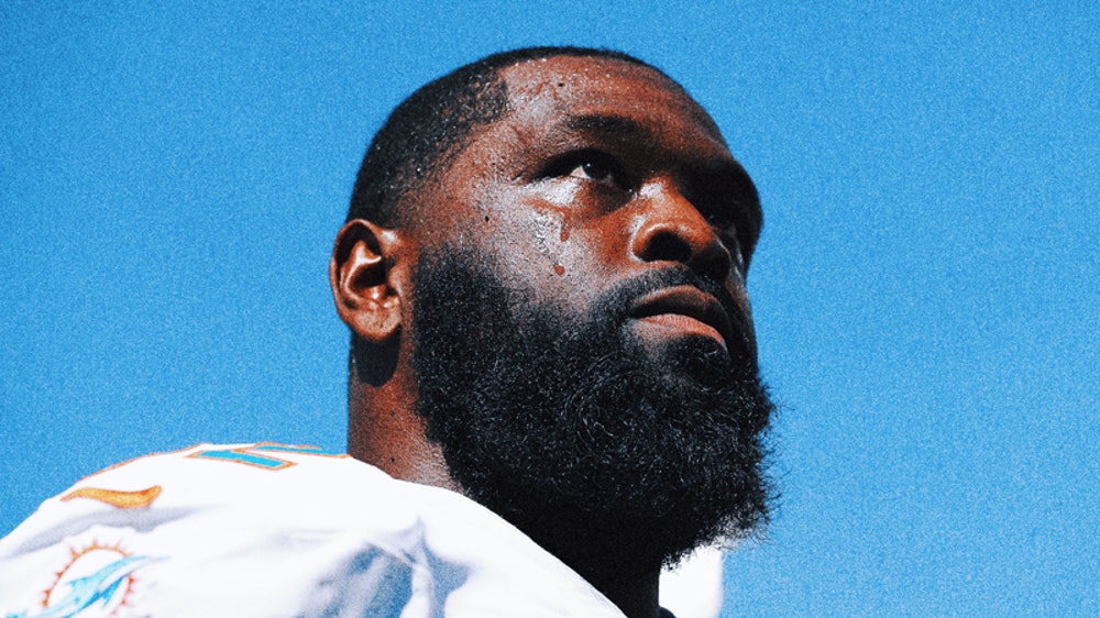 Miami Dolphins' Terron Armstead carted off with right-leg injury