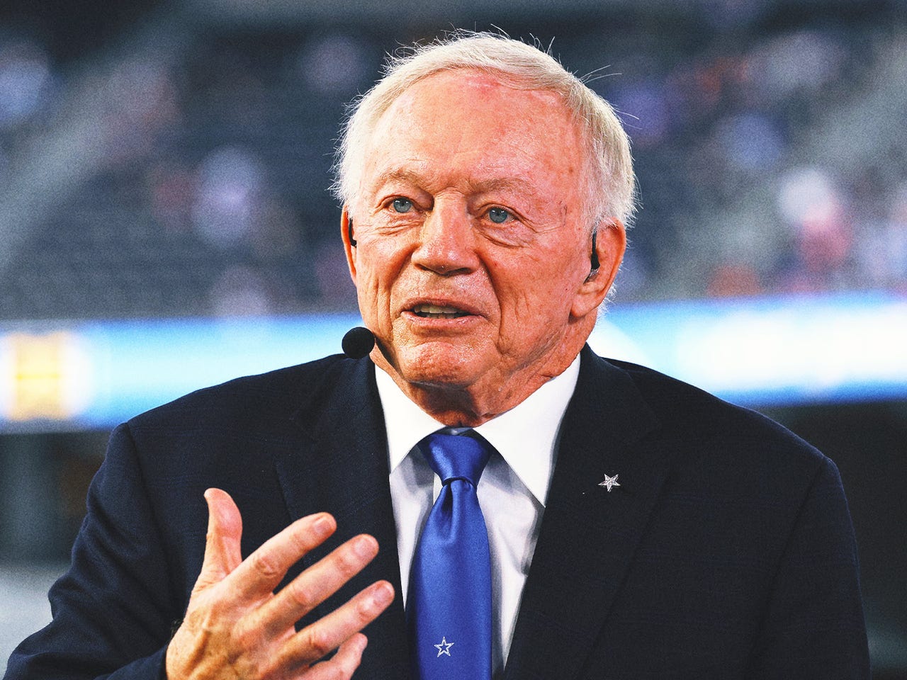 Jerry Jones gives mixed signals on Cowboys' trade deadline