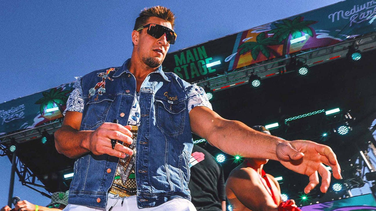 Move over Jimmy Kimmel, it's now the LA Bowl Hosted by Gronk
