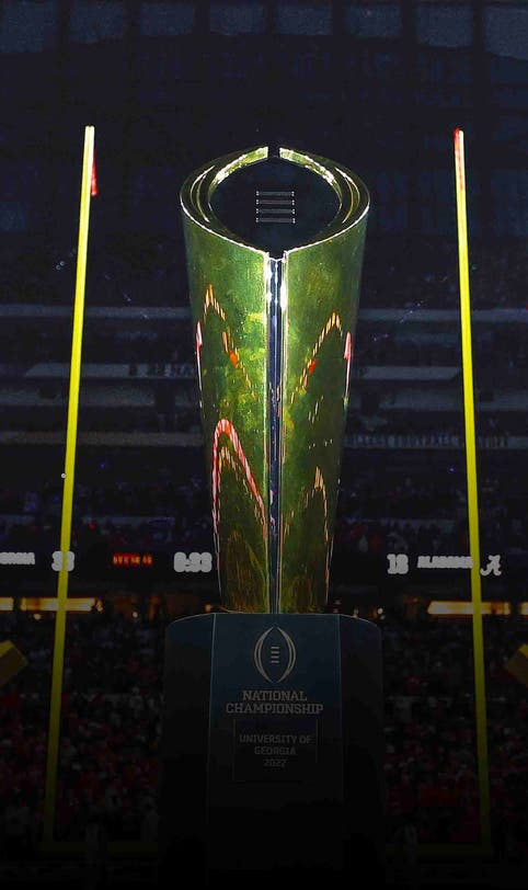 CFP discussing 14-team model in which Big Ten, SEC would each have 3 automatic bids