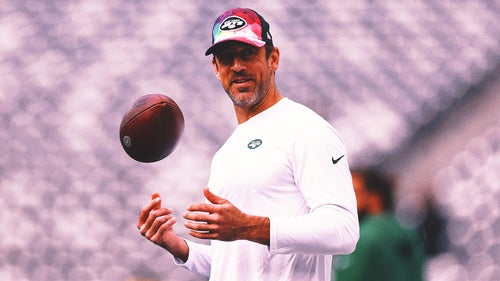 NFL Trending Image: Jets QB Aaron Rodgers looks as though 'he never missed any time'