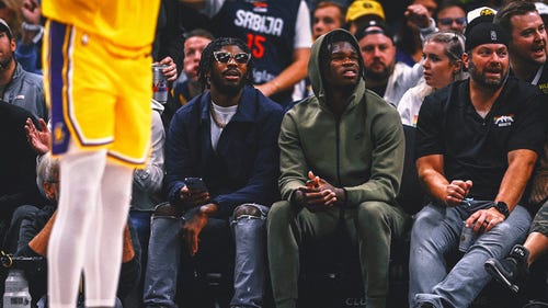 COLLEGE FOOTBALL Trending Image: Colorado's Shedeur Sanders, Travis Hunter starstruck by LeBron James