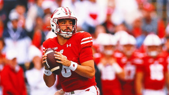 Wisconsin QB Tanner Mordecai out indefinitely after breaking hand in loss to Iowa