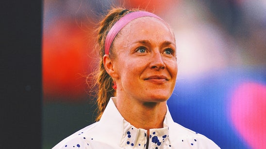 Becky Sauerbrunn, Sophia Smith return to USWNT roster after injury spells