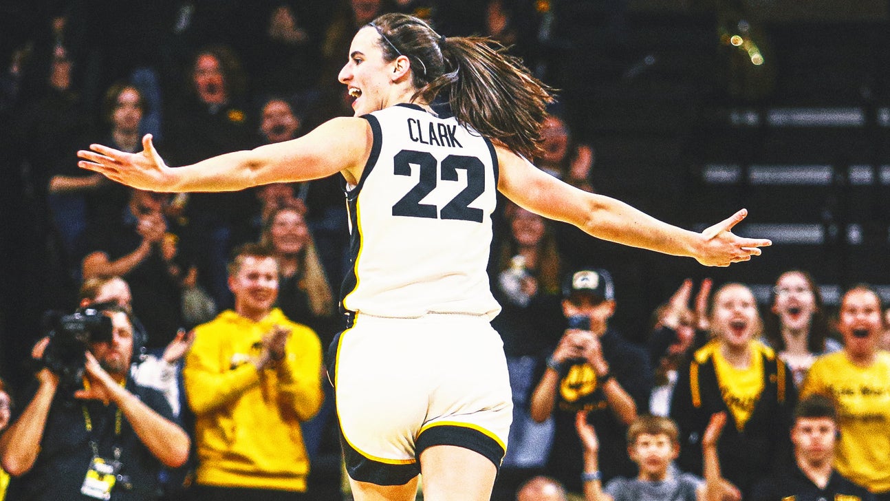 Caitlin Clark scores 32 as No. 5 Iowa beats No. 16 Kansas State 77-70 for Gulf Coast Showcase title