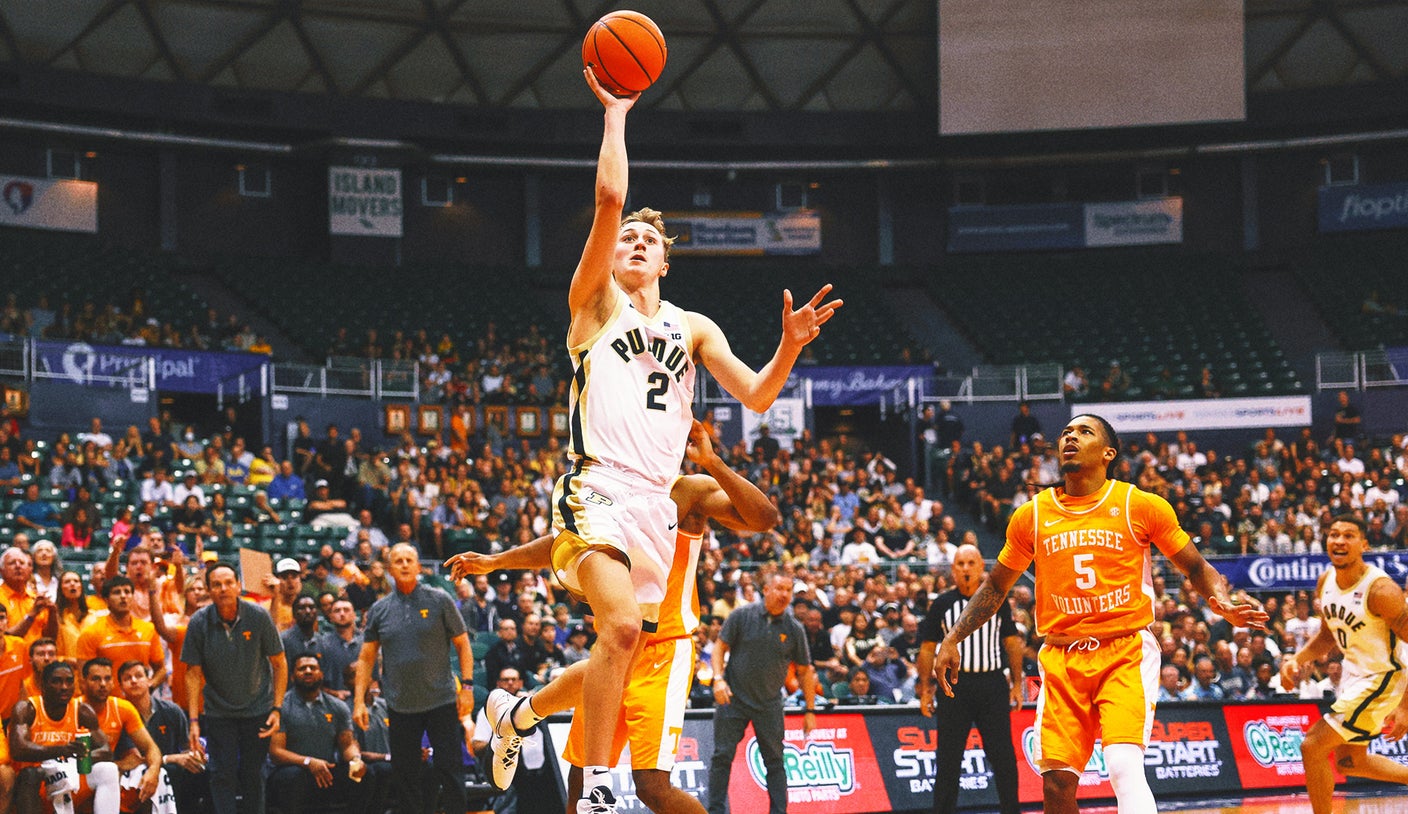 Fletcher Loyer and Zach Edey lead Purdue to a 7167 victory over