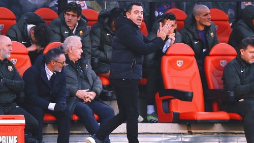CHAMPIONS LEAGUE Trending Image: Barcelona looks to secure return to knockout stage of Champions League