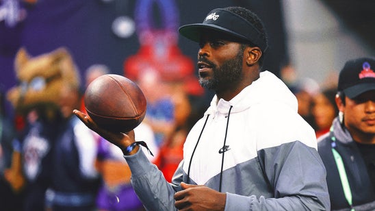 Michael Vick returns to 'Madden' cover in special digital edition