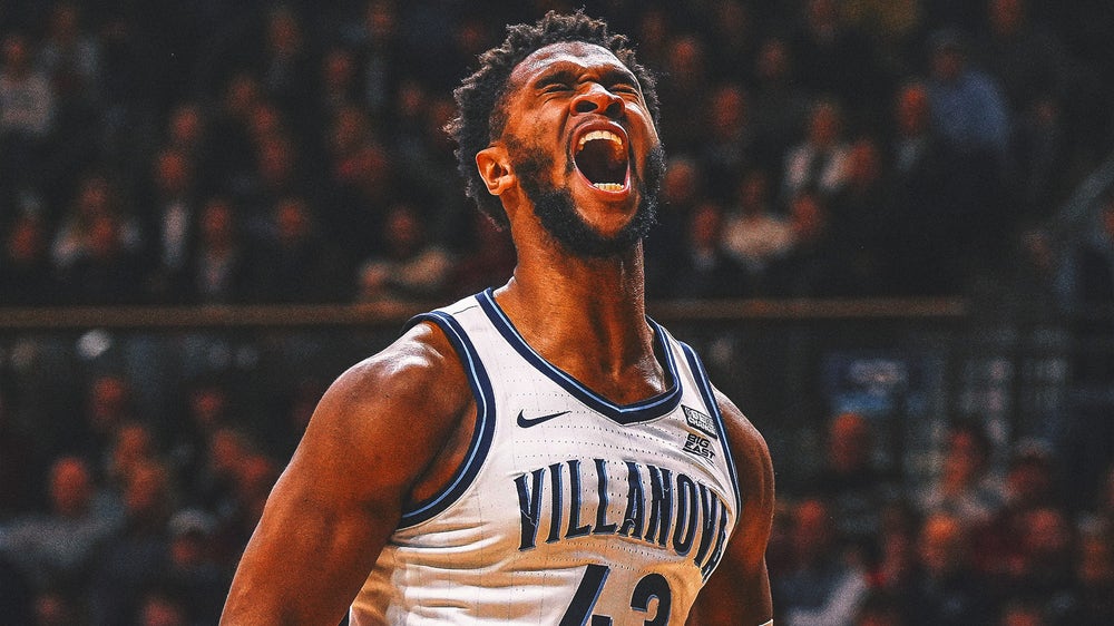 Eric Dixon hits go-ahead 3-pointer, scores 32 points in Villanova's 68-66 OT win over No. 12 Creighton