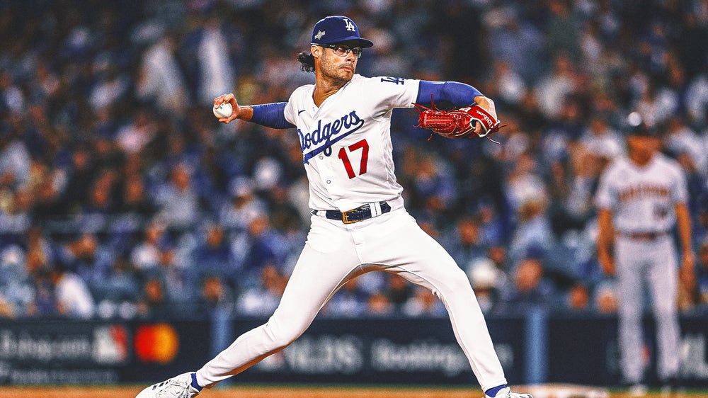 Joe Kelly appears to be giving up No. 17 with Dodgers, opening jersey for Shohei Ohtani