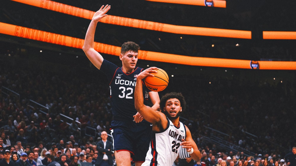 Donovan Clingan scores 21 as No. 5 UConn takes down No. 10 Gonzaga 76-63