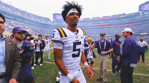 LSU TIGERS Trending Image: LSU QB Jayden Daniels named AP college football player of the year