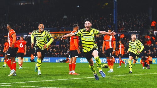 PREMIER LEAGUE Trending Image: Declan Rice scores late winner for Arsenal in 4-3 victory over Luton Town