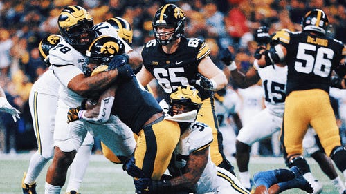IOWA HAWKEYES Trending Image: 2023 college football odds: Iowa hits Under again against No. 2 Michigan