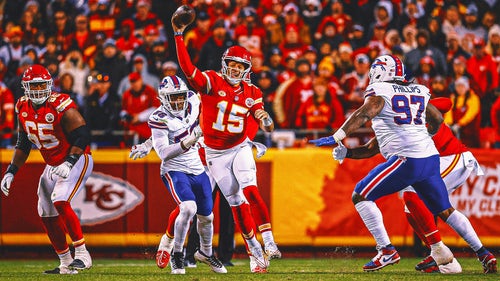 NFL Trending Image: Patrick Mahomes has heated outburst on sideline as Chiefs fall to Bills