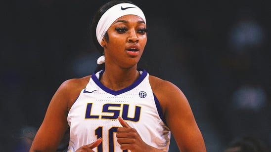 LSU scores 47 straight points, goes on 56-2 run in 133-44 blowout win
