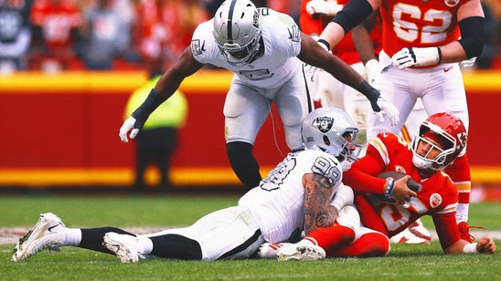 Raiders stun sloppy Chiefs, 20-14, with two defensive TDs on Christmas Day