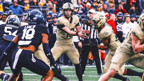 Army holds on with goal-line stand in final seconds to beat Navy, 17-11