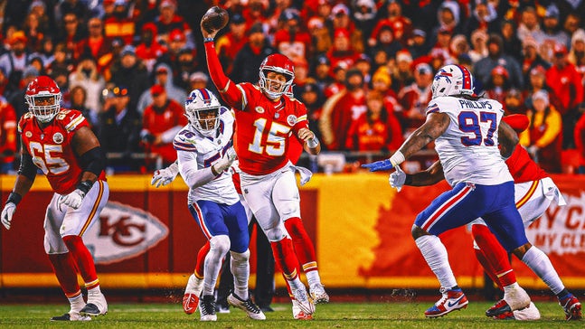 Patrick Mahomes Has Heated Outburst On Sideline As Chiefs Fall To Bills ...