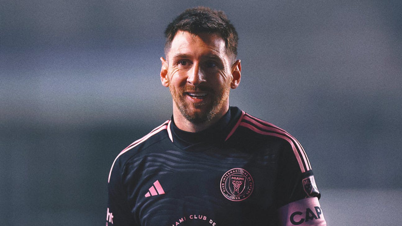 Lionel Messi signing Argentina jersey for a fan in traffic goes viral