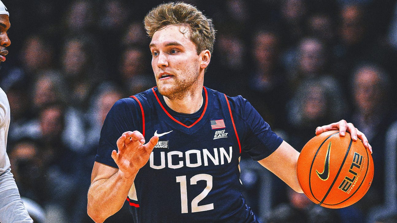 Men's AP Top 25: UConn on top; South Carolina joins for first time since 2017