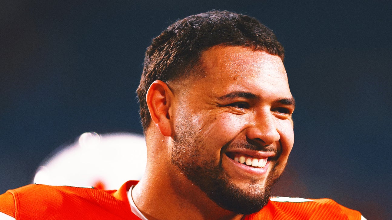 Miami (Fla.) TE Cam McCormick returning for ninth year of college football