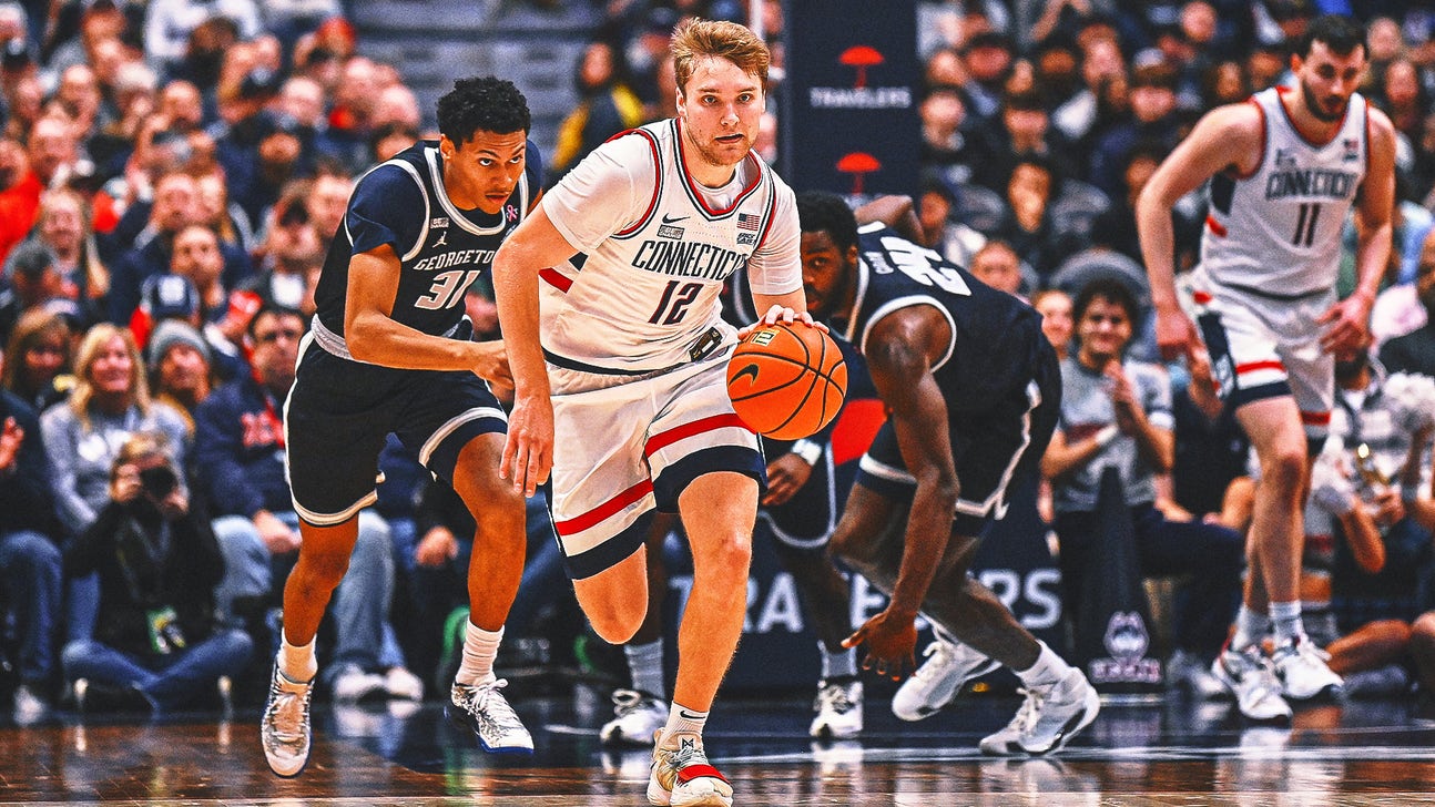 Men's AP Top 25: UConn hits No. 1; Gonzaga out for first time since 2016