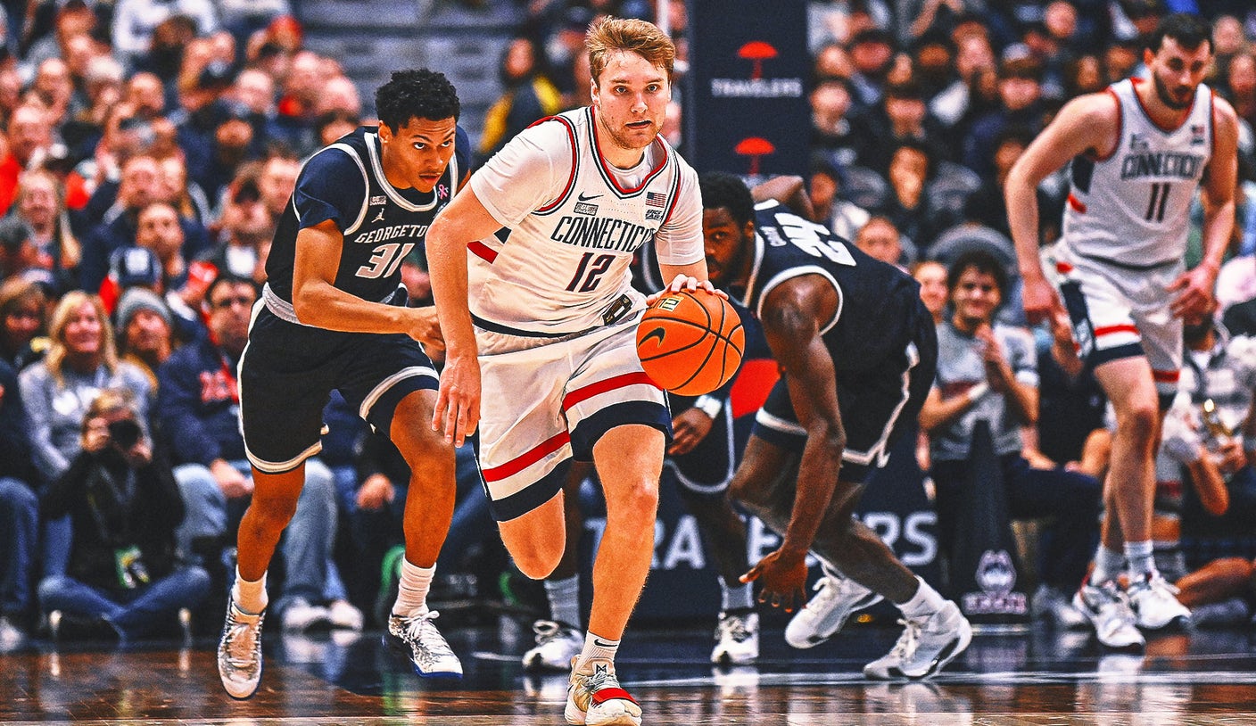 Men's AP Top 25: UConn hits No. 1; Gonzaga out for first time since 2016