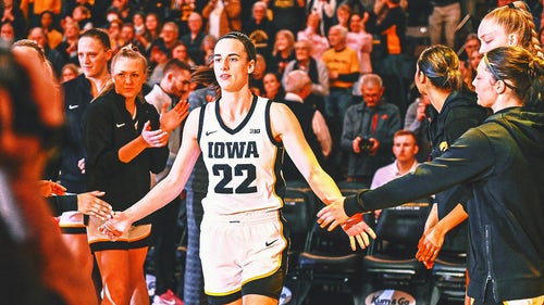 WOMEN'S COLLEGE BASKETBALL Trending Image: Caitlin Clark becomes No. 2 all-time scorer, needs 104 points for record