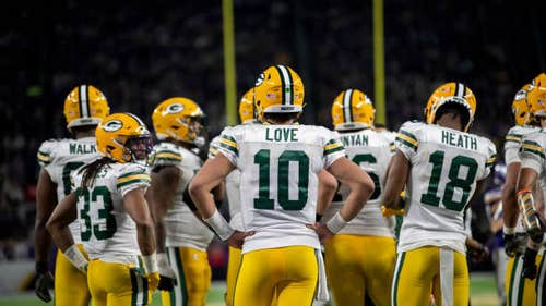 Beryl TV minneapolis-minnesota-jordan-love-of-the-green-bay-packers-huddles-with-his-team-in-the-third Steelers-Bills opens as lowest playoff total since 2009 Sports 