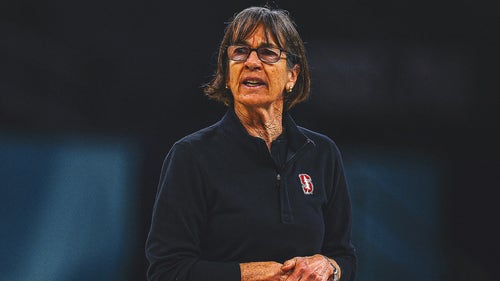 COLLEGE BASKETBALL Trending Image: Stanford's Tara VanDerveer becomes winningest coach in college basketball, passing Mike Krzyzewski