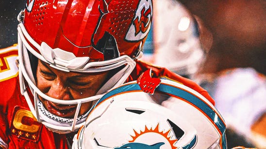 Patrick Mahomes' shattered helmet vs. Dolphins 'did its job,' manufacturer says