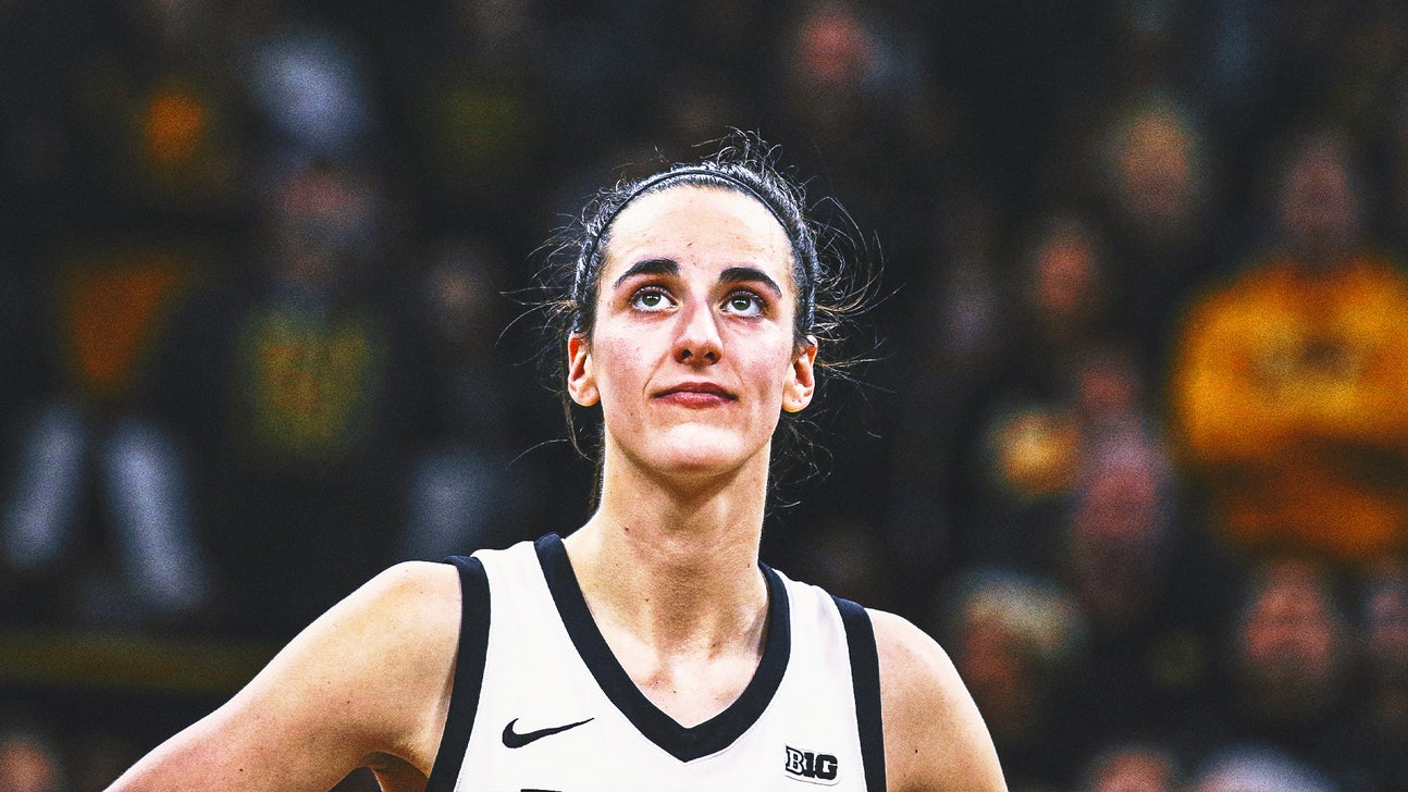 Sports world reacts to Caitlin Clark declaring for WNBA Draft