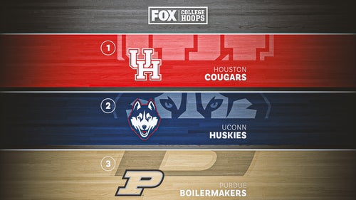 COLLEGE BASKETBALL Trending Image: 2024 College basketball rankings: Houston remains on top, North Carolina moves up