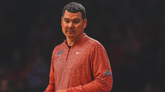 No. 4 Arizona extends coach Tommy Lloyd's contract five years through 2029