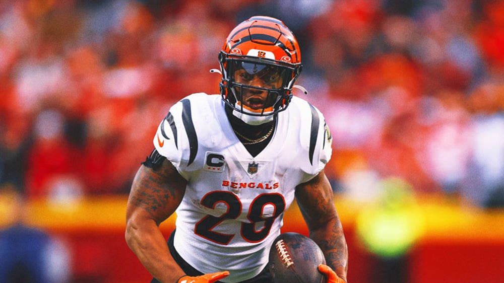 Bengals reportedly trade RB Joe Mixon to Texans after Zack Moss signing