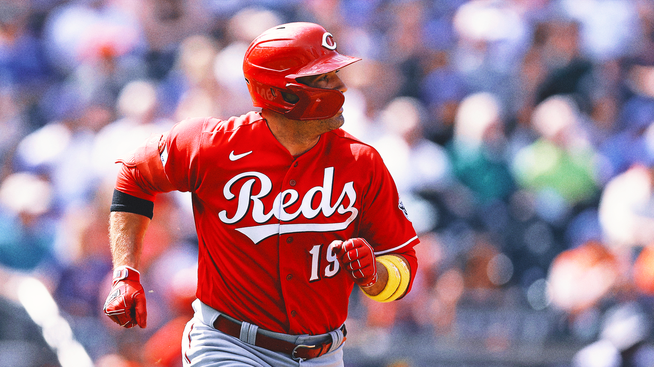 Joey Votto signs non-roster invite with Blue Jays