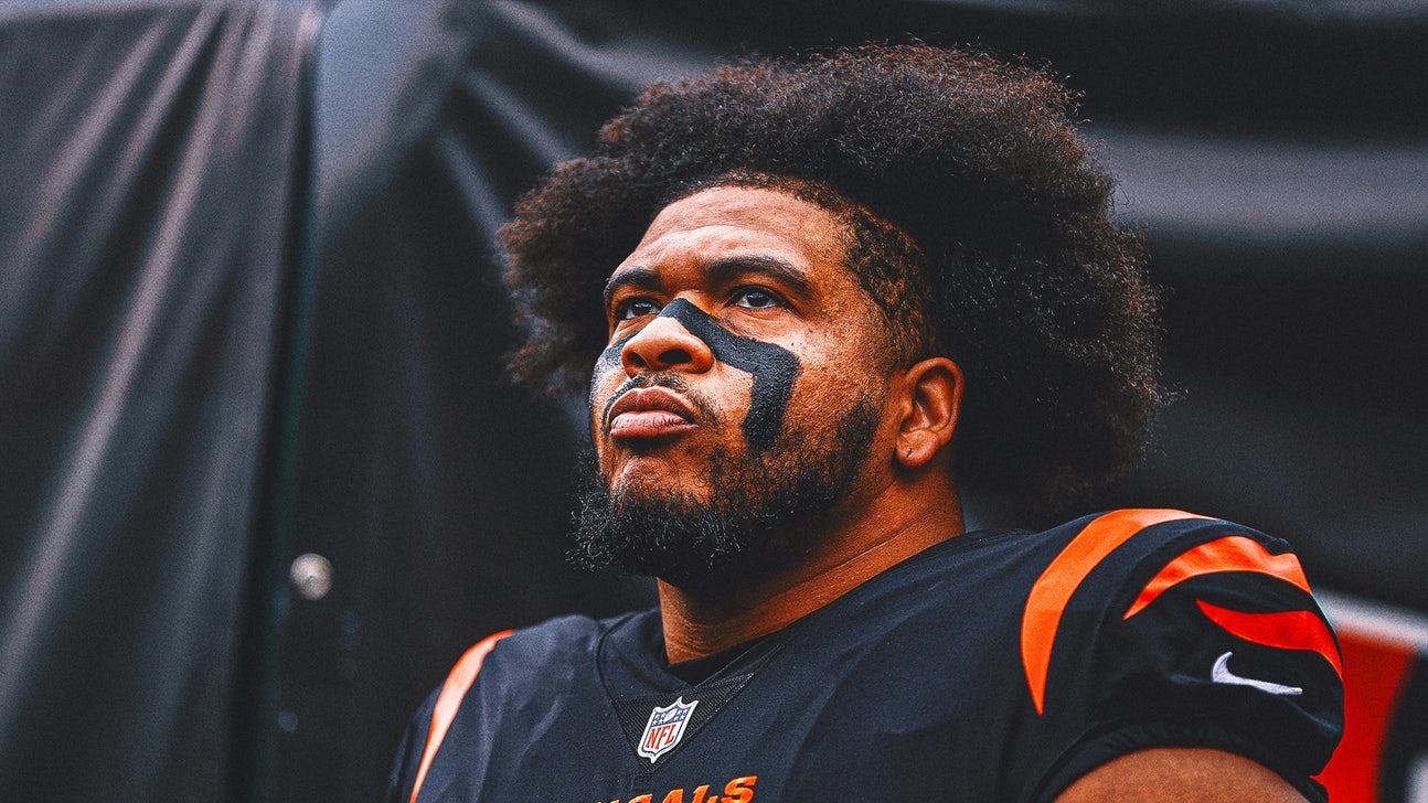 Buffalo Bills reportedly agree to sign offensive tackle La'el Collins to 1-year deal