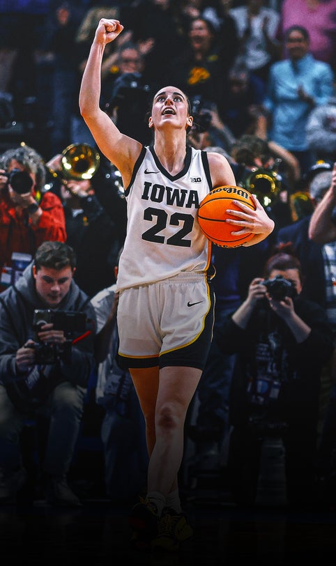 Caitlin Clark leads Iowa rally for 71-69 win over UConn in women's Final Four
