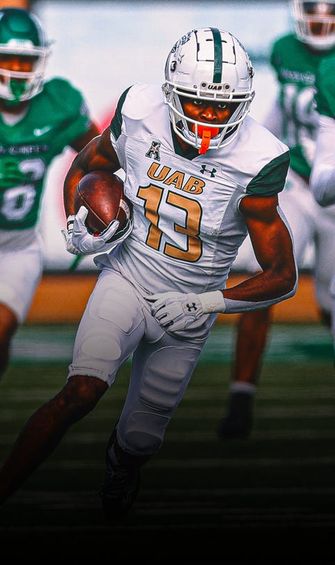 UAB football team becomes first in NCAA Division I to sign with college athlete organization