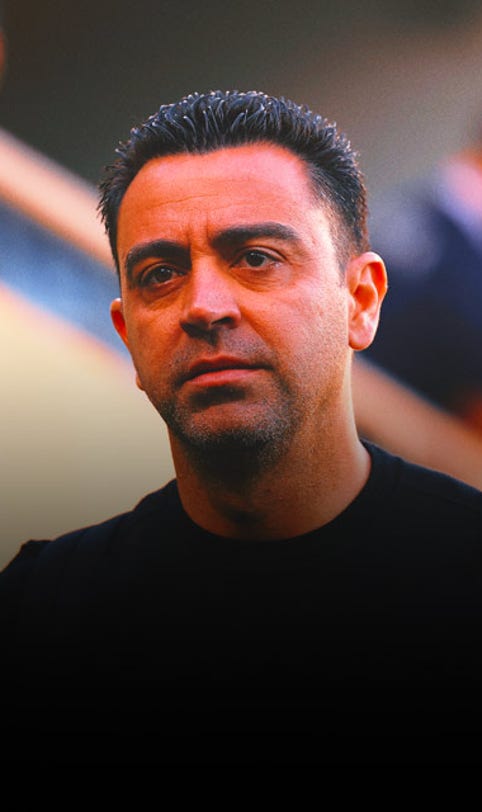 Xavi reportedly changes plan to step down, will stay with Barcelona for another season
