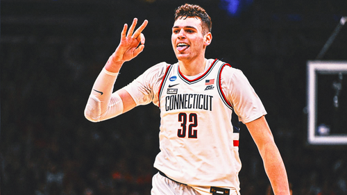COLLEGE BASKETBALL Trending Image: 2024 Most Oustanding Player odds: Donovan Clingan, not Zach Edey, early favorite