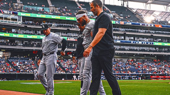 White Sox's Yoán Moncada could miss 6 months with severe leg injury